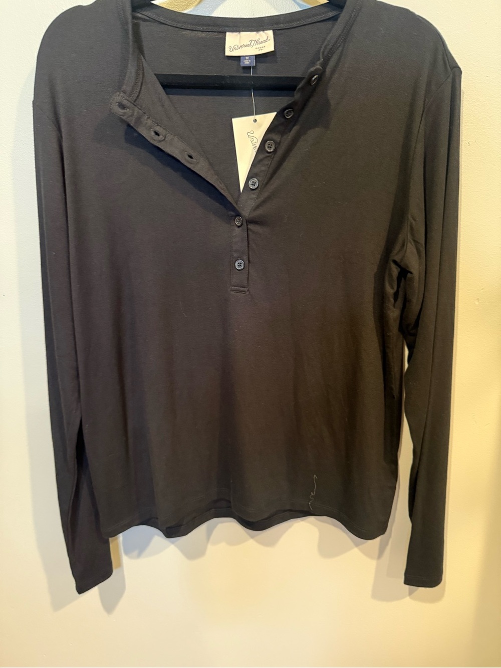 Universal Thread Black Long-Sleeve Henley Top size 1x